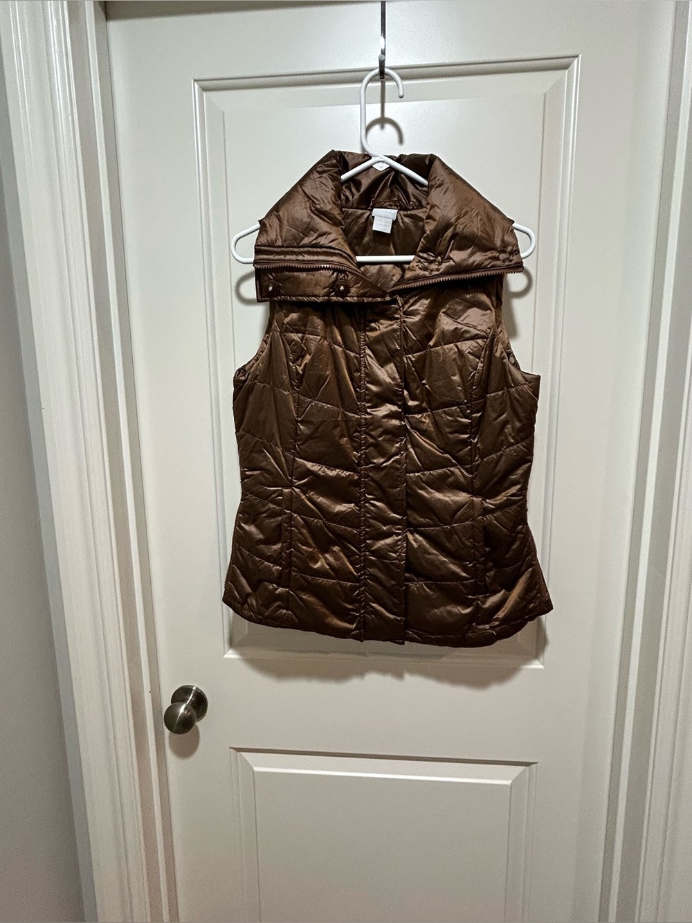 Chico’s size 0 or women’s size S 4/6 Sleeveless Quilted Puffer Vest - Brown
